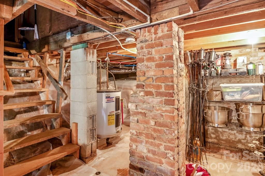 75 Charles Street — Saluda