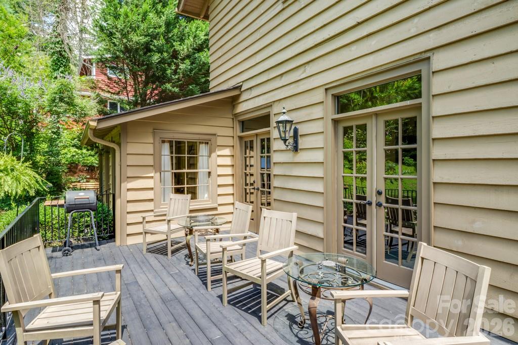75 Charles Street — Saluda