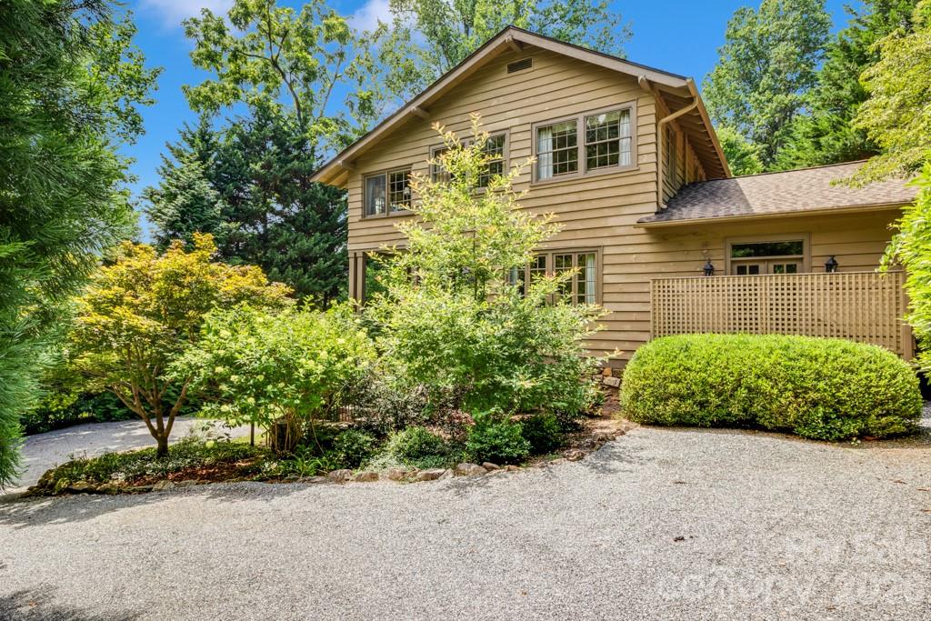 75 Charles Street — Saluda