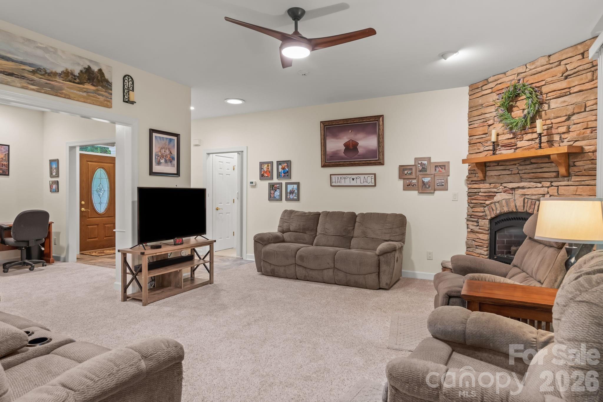 434 Yachtsman Point — Lexington