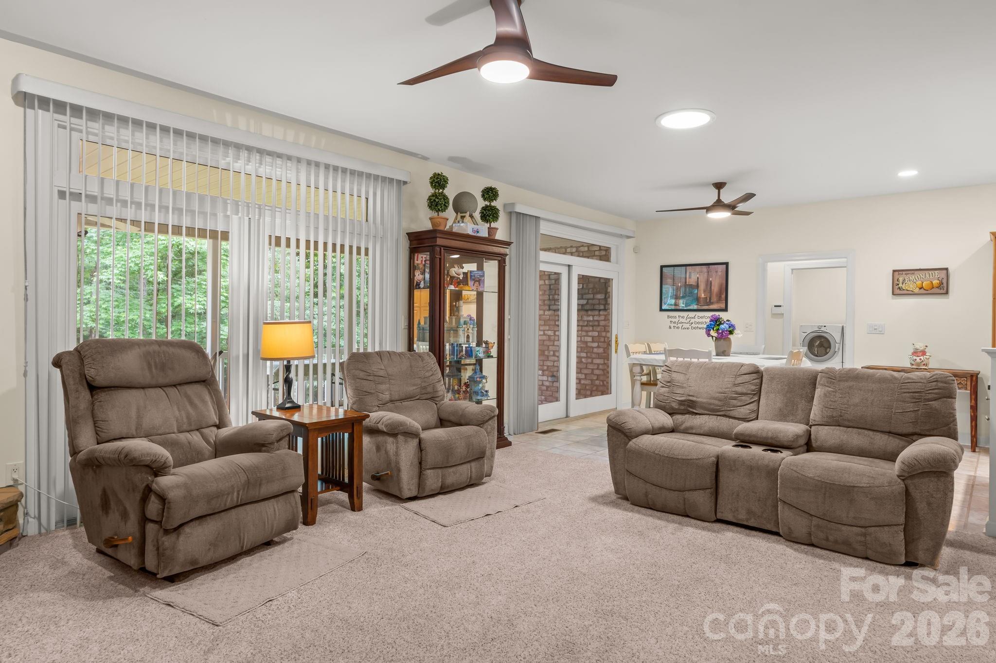 434 Yachtsman Point — Lexington