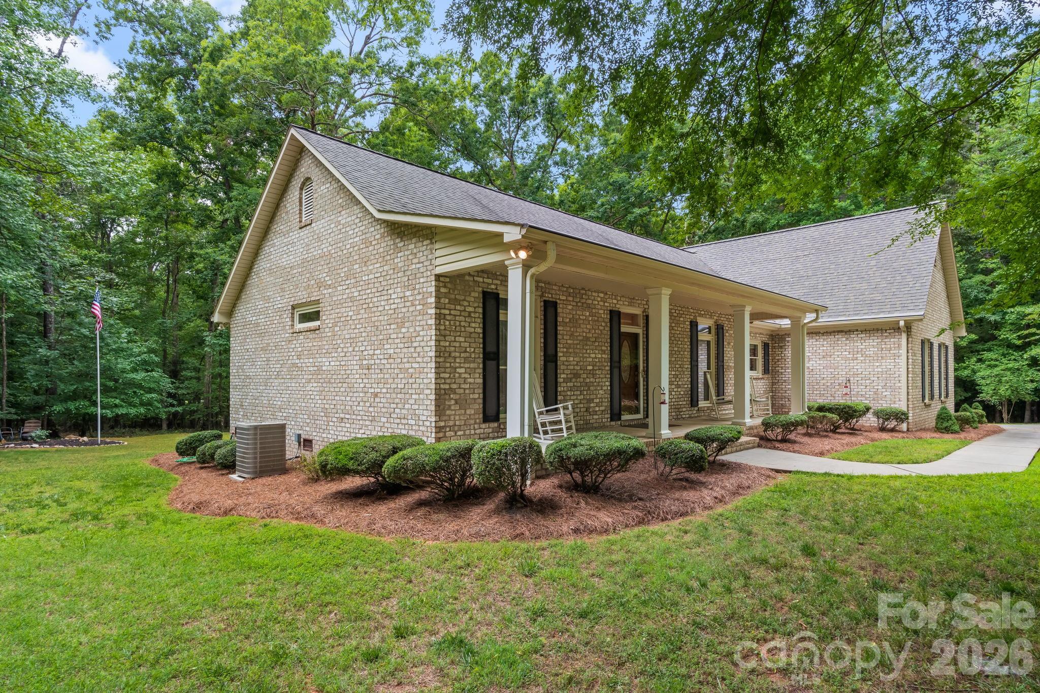434 Yachtsman Point — Lexington