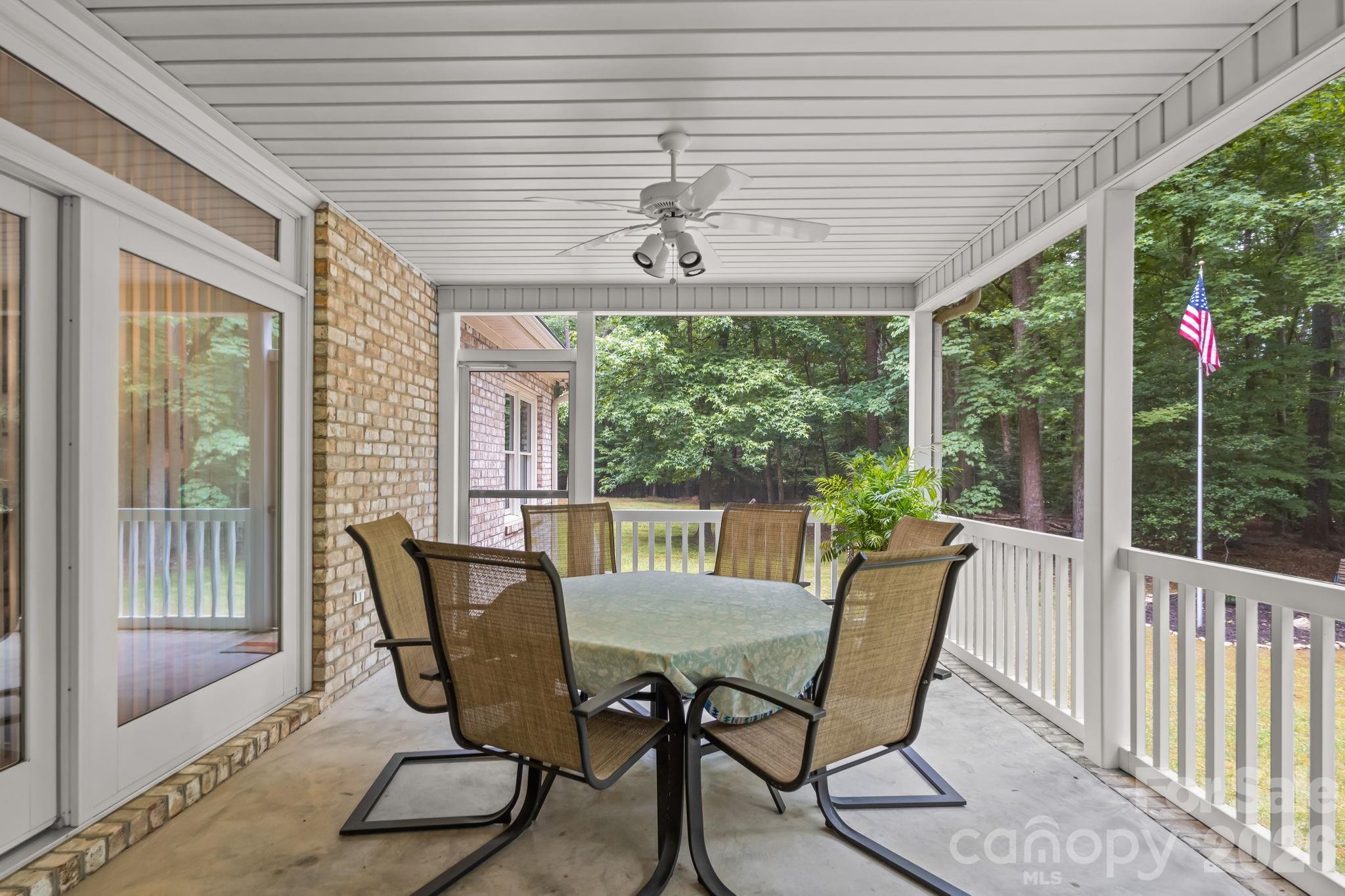 434 Yachtsman Point — Lexington