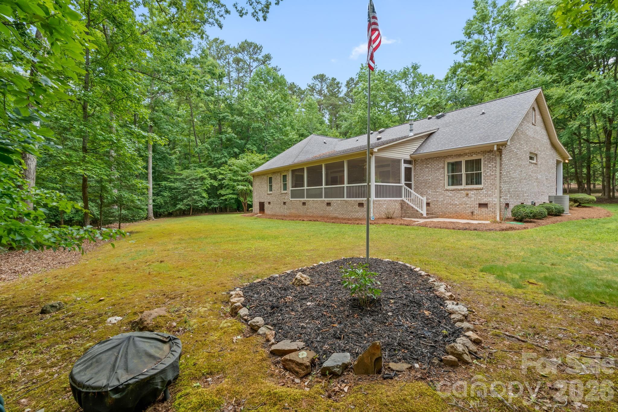 434 Yachtsman Point — Lexington