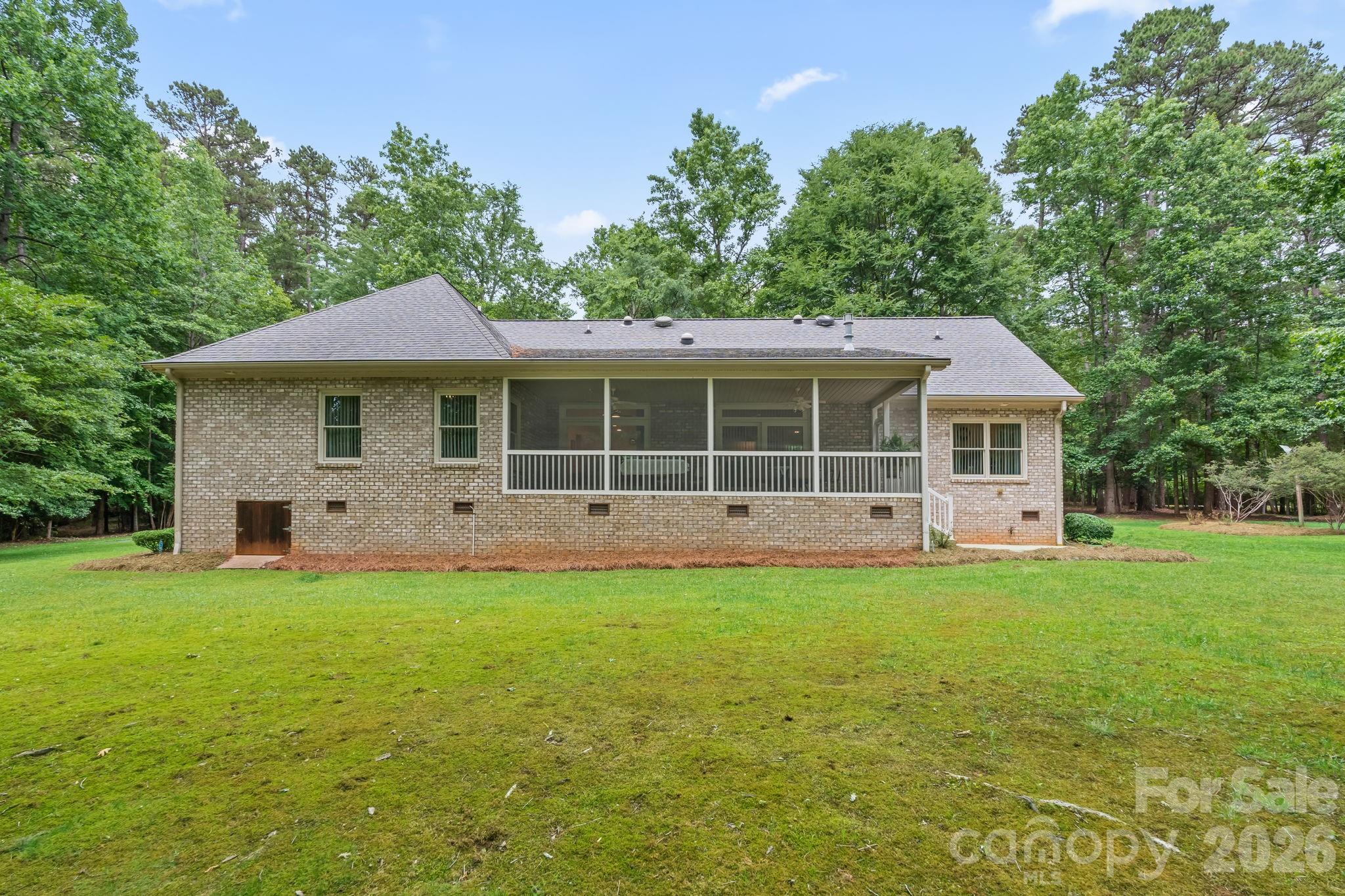 434 Yachtsman Point — Lexington