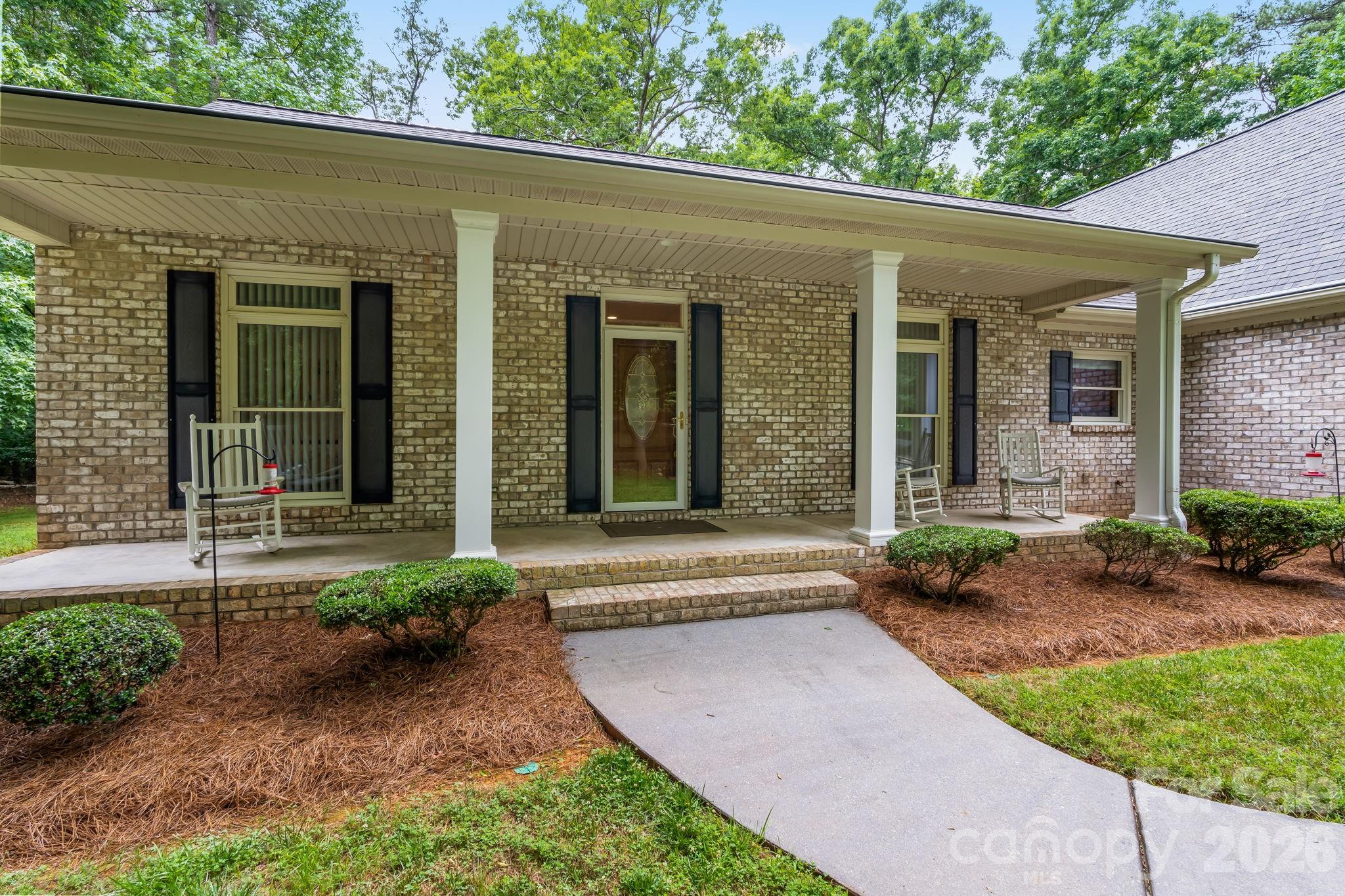 434 Yachtsman Point — Lexington