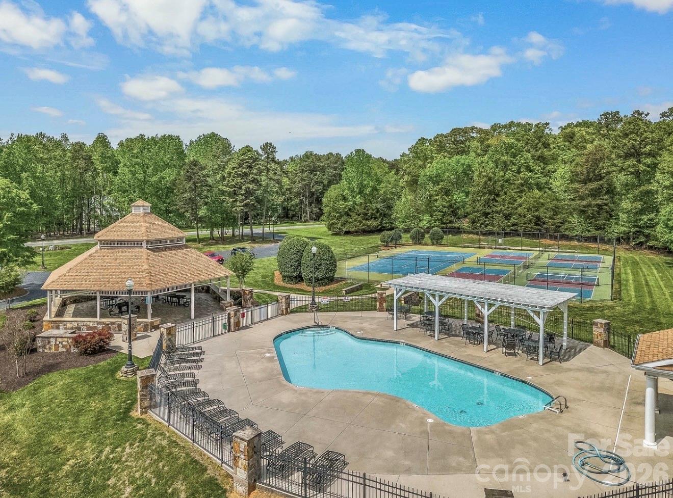 434 Yachtsman Point — Lexington