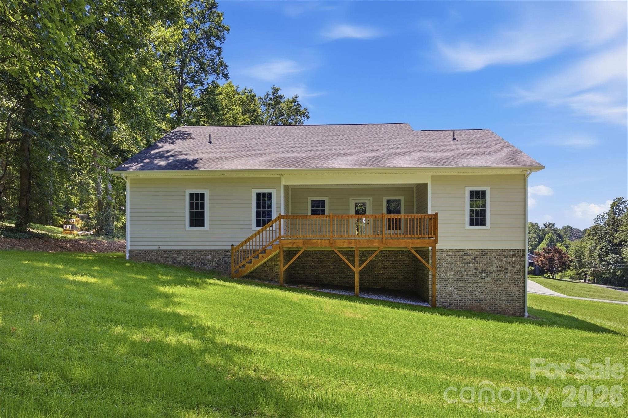 107 Meadow View Street — Morganton
