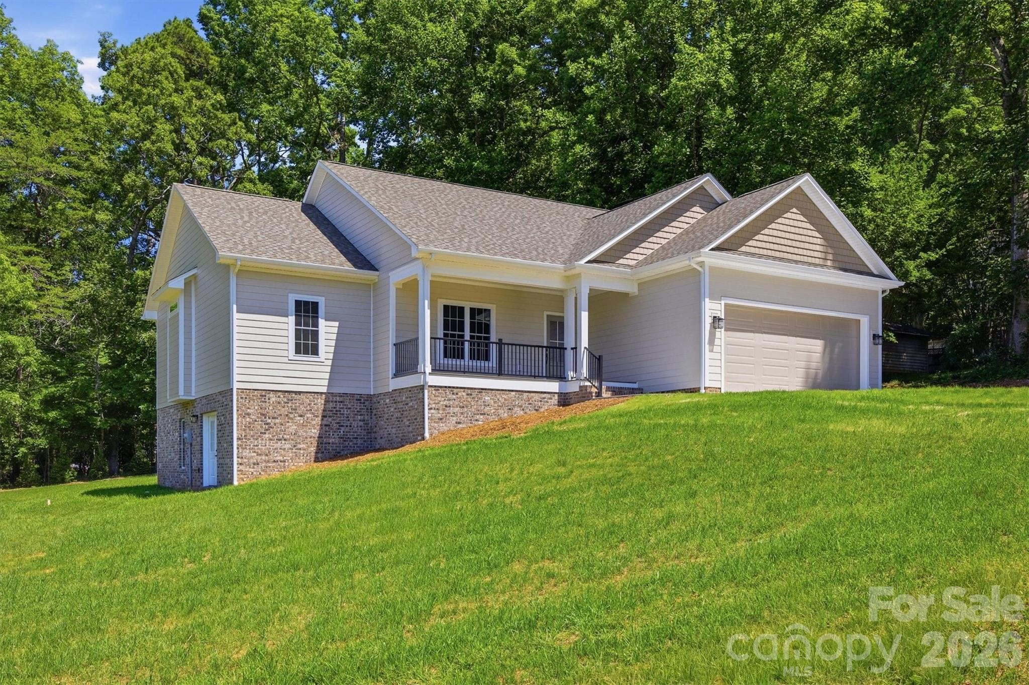 107 Meadow View Street — Morganton
