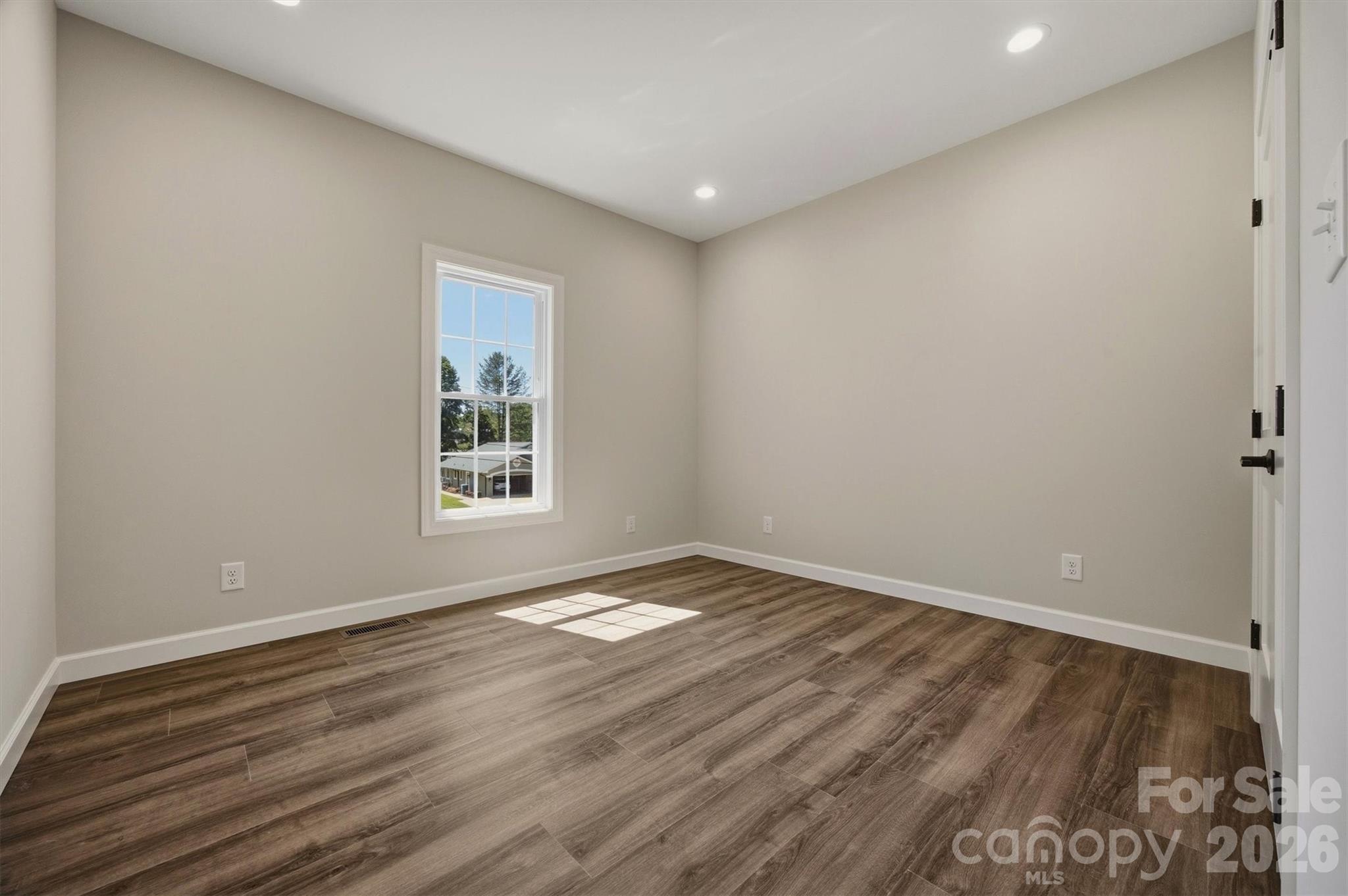 107 Meadow View Street — Morganton