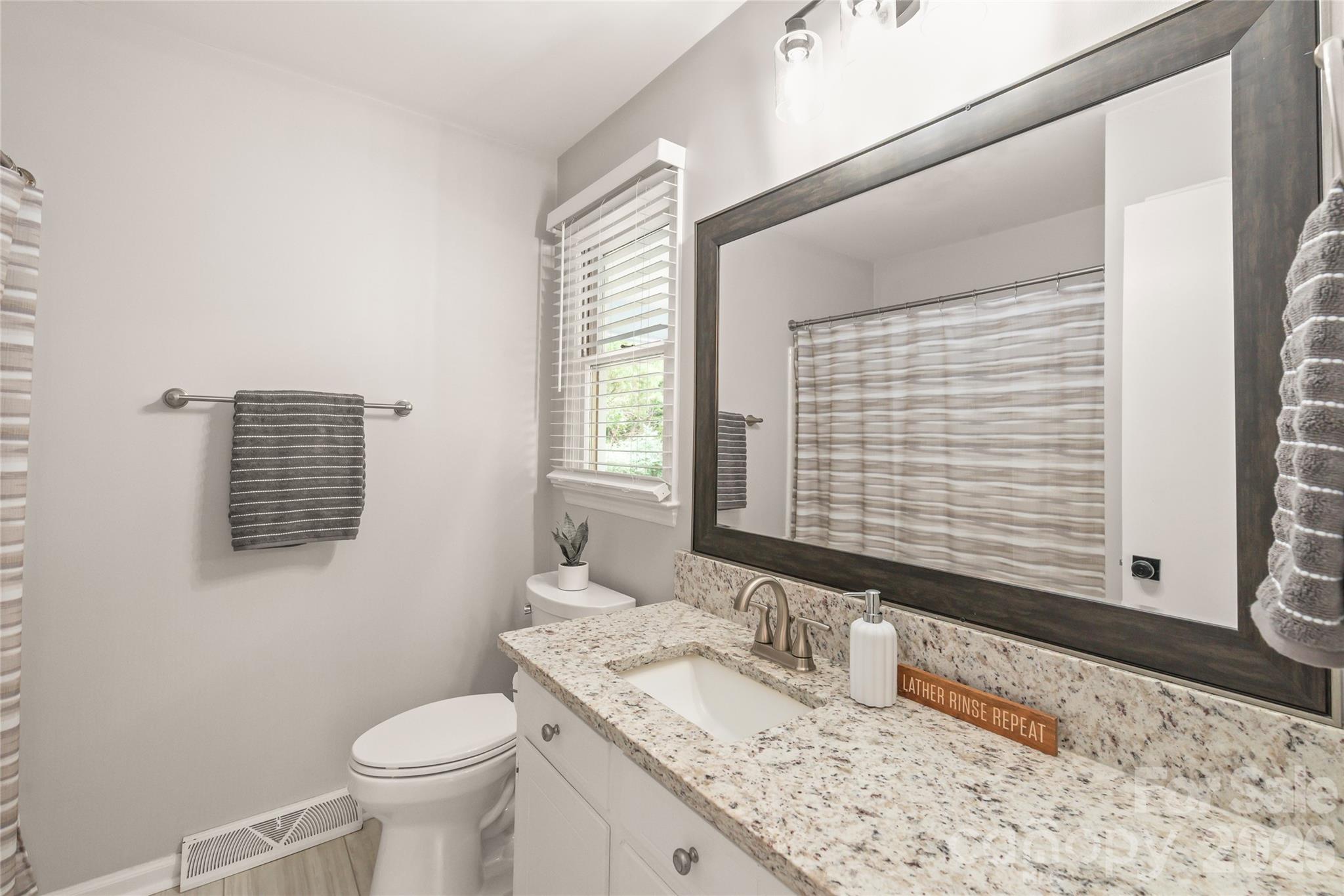 7012 Knotty Pine Road — Waxhaw