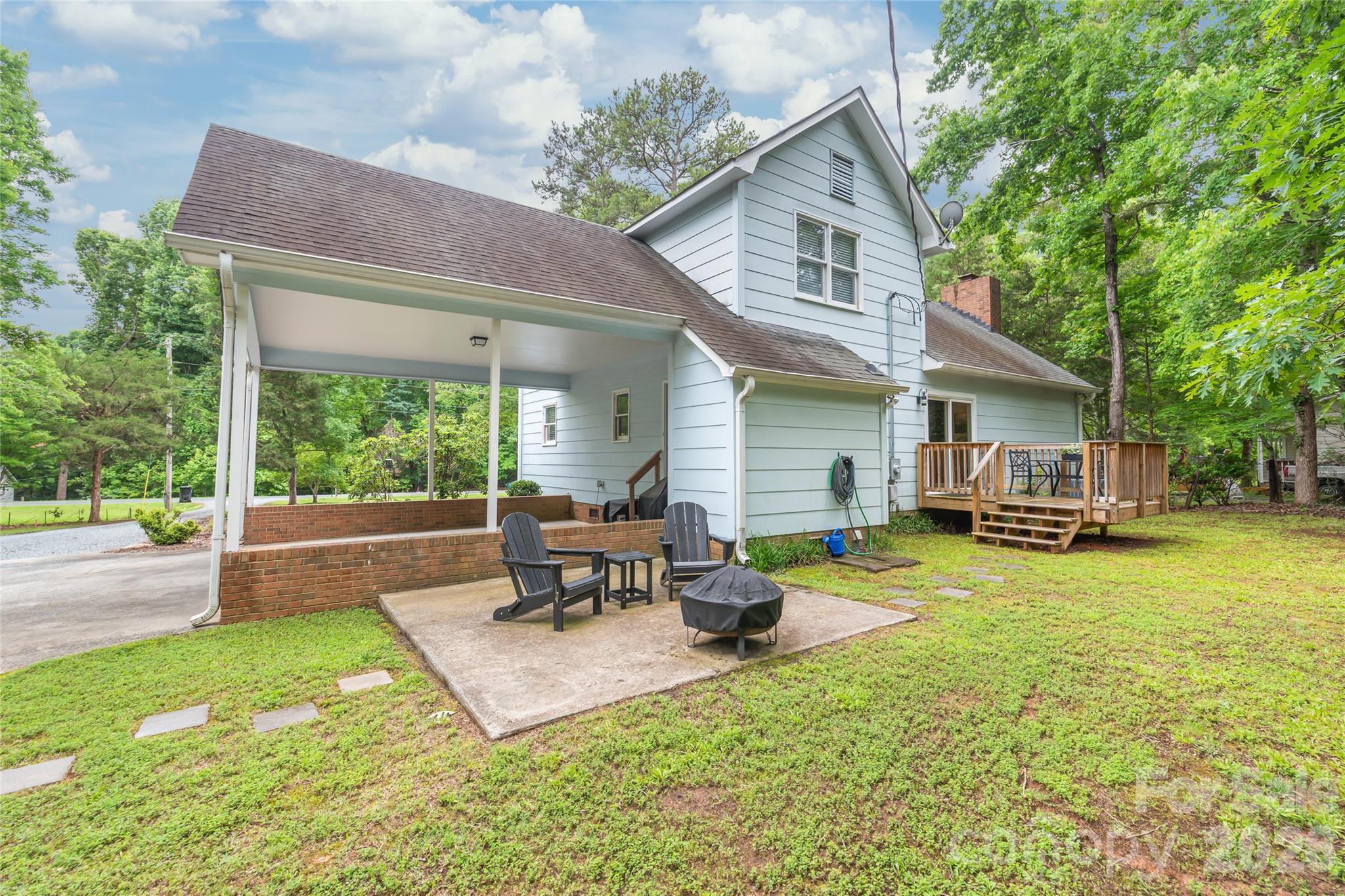 7012 Knotty Pine Road — Waxhaw