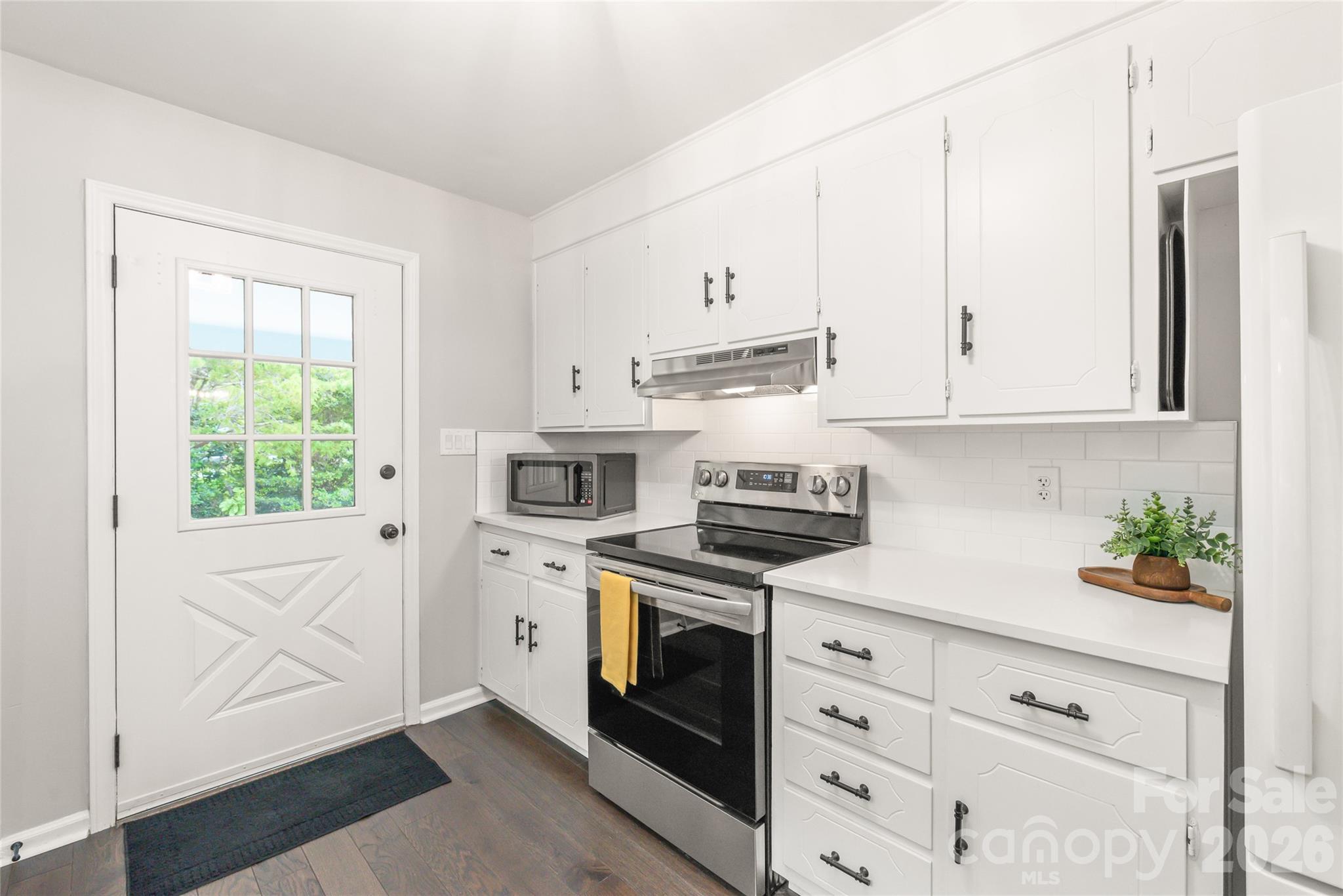 7012 Knotty Pine Road — Waxhaw