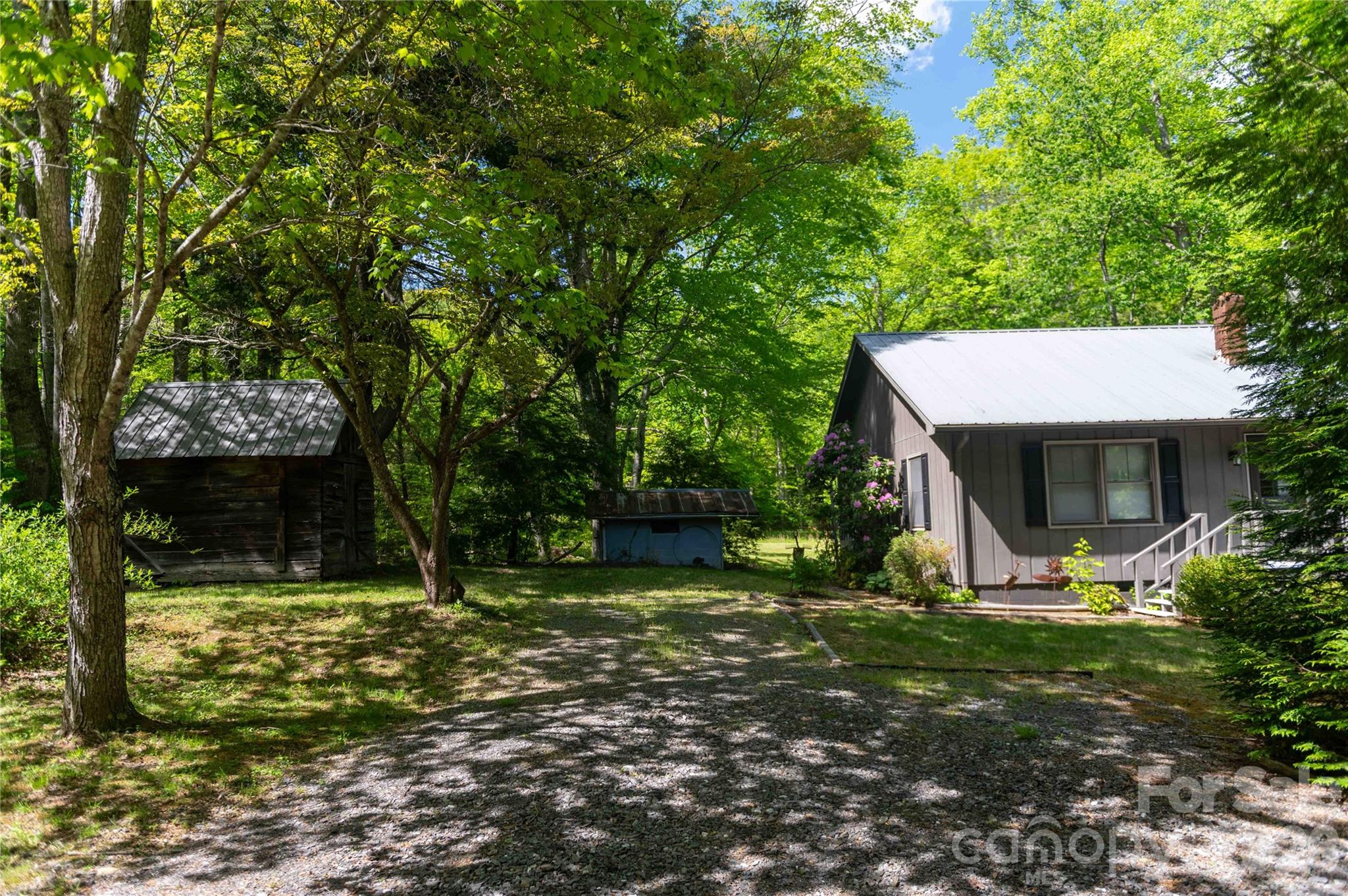 60 Virgels Mountain Road — Burnsville