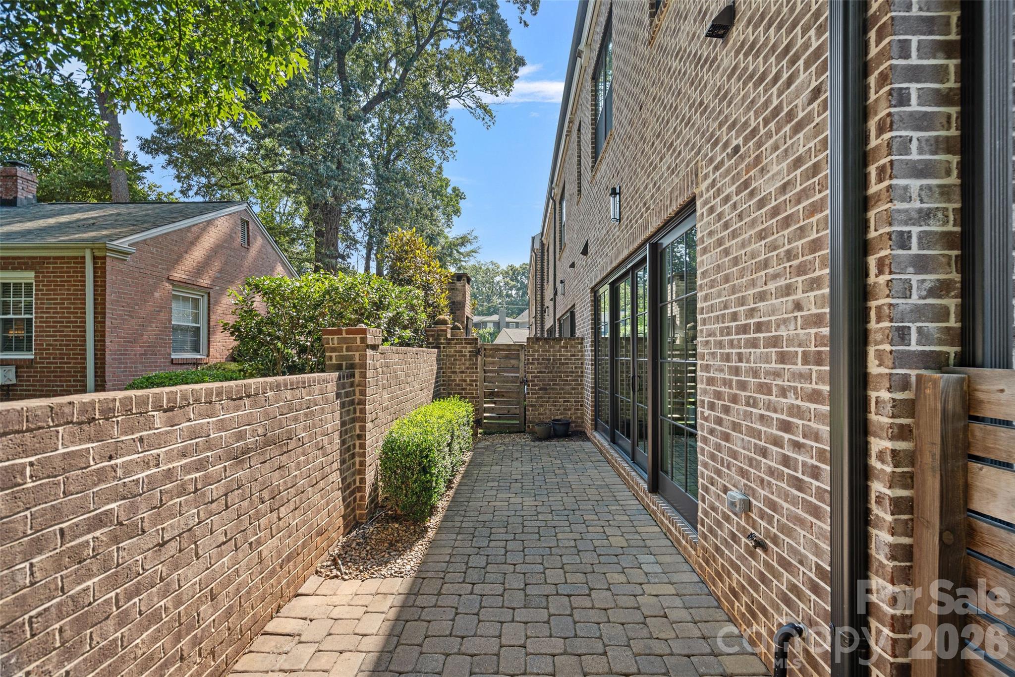 2023 Lynnwood Drive — Charlotte