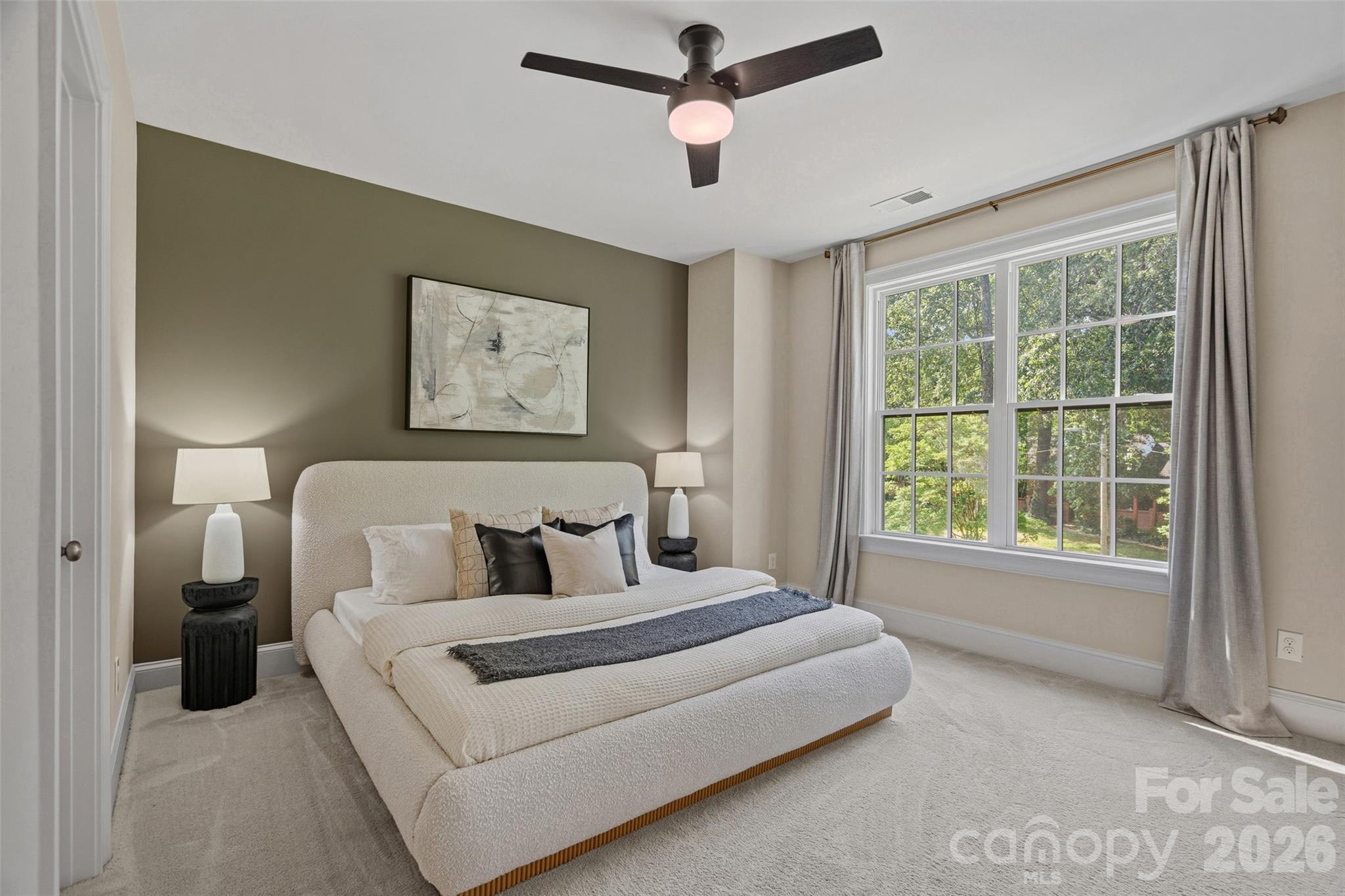 2023 Lynnwood Drive — Charlotte
