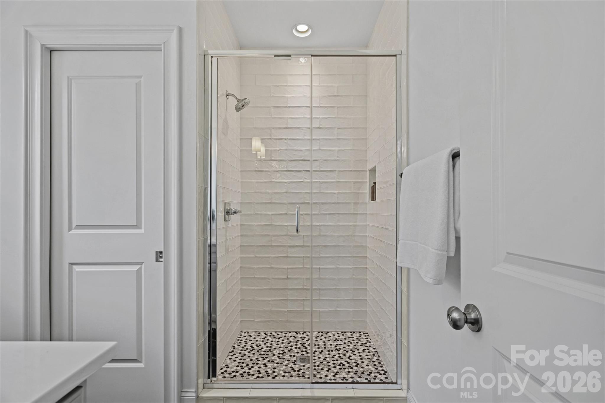 2023 Lynnwood Drive — Charlotte
