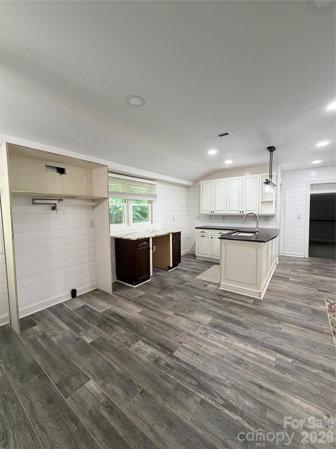 766 Shiloh Road — Statesville