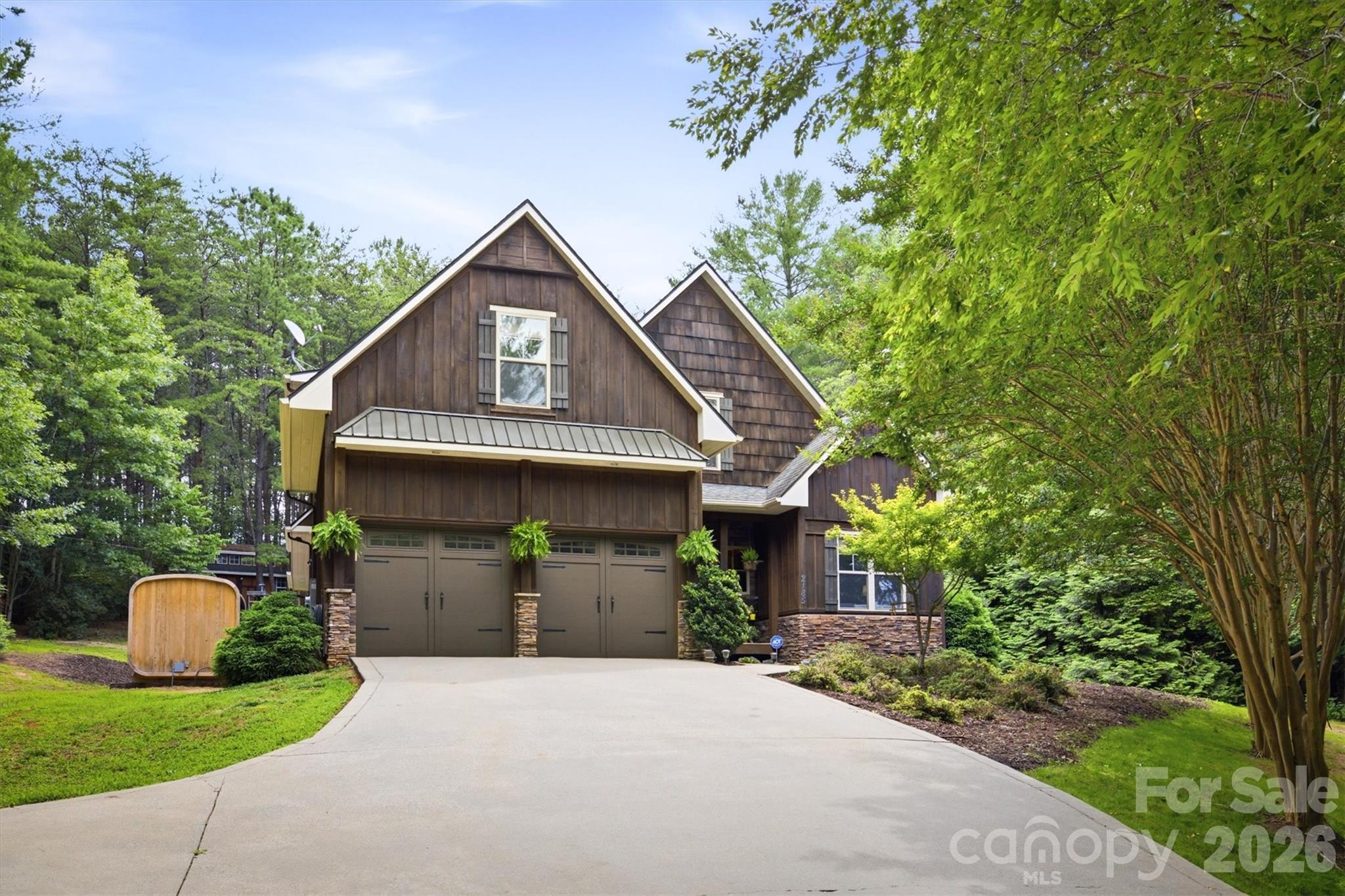 2185 Cottage Park Road — Morganton