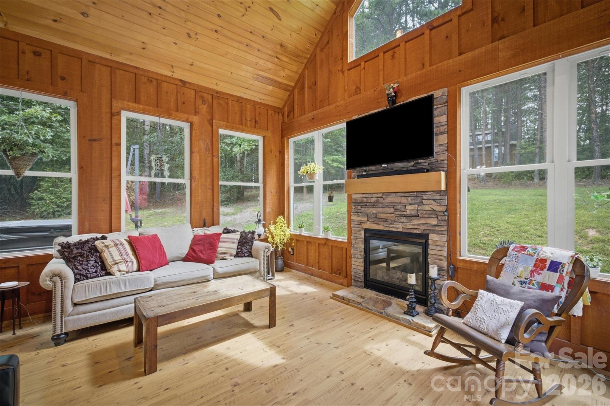 2185 Cottage Park Road — Morganton