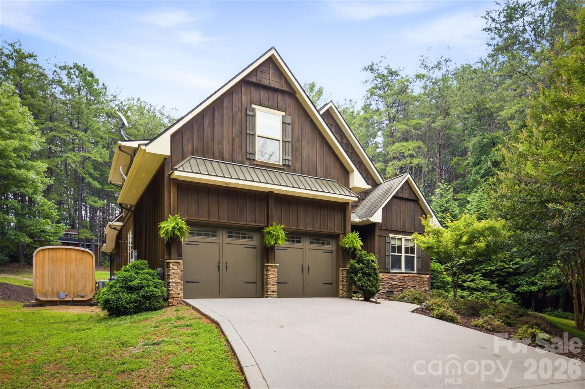 2185 Cottage Park Road — Morganton