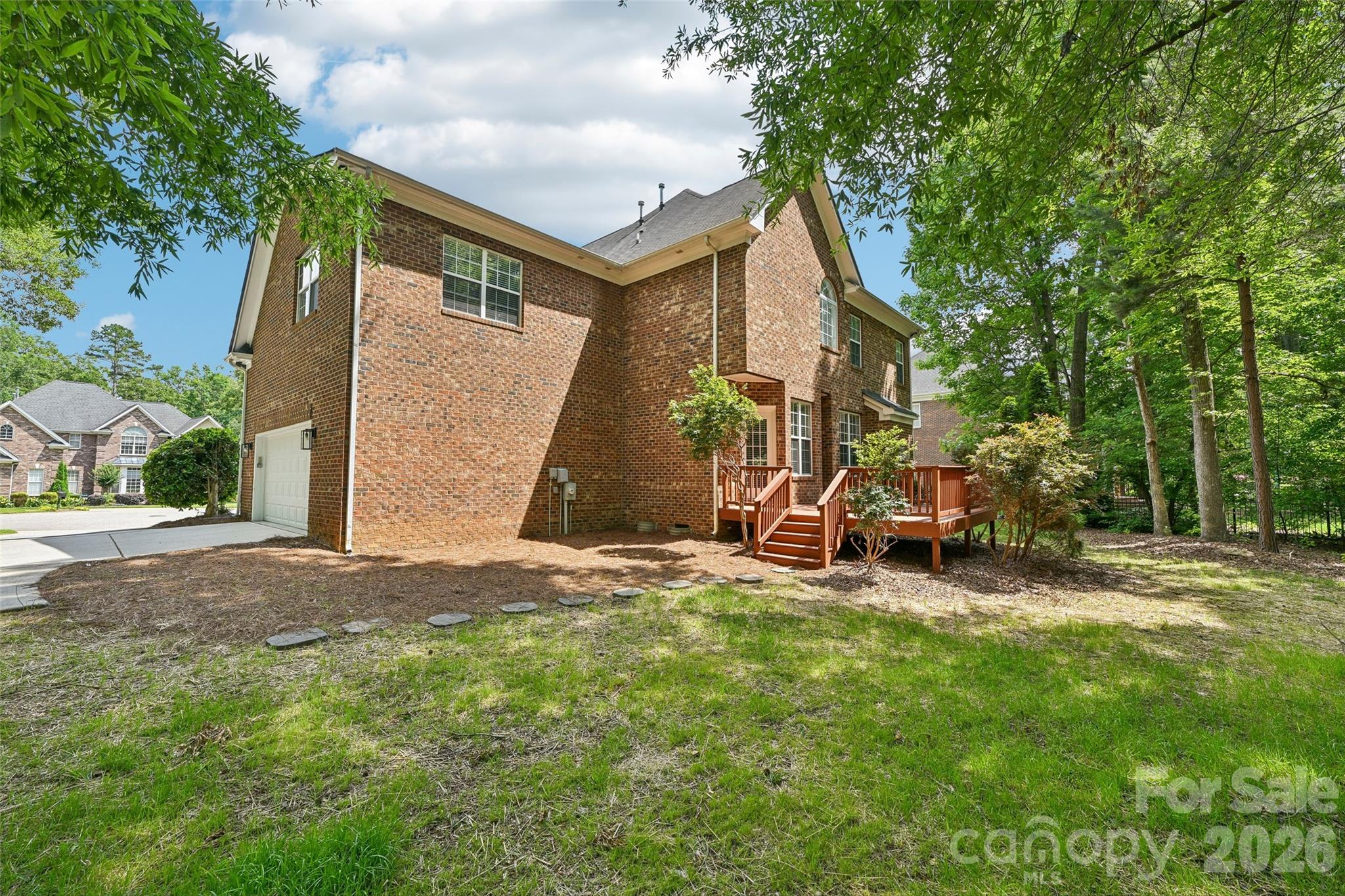2825 Chip Shot Drive — Matthews