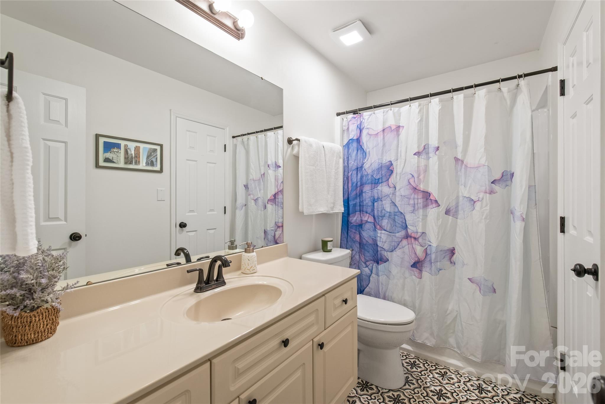 2908 Seton Drive — Matthews