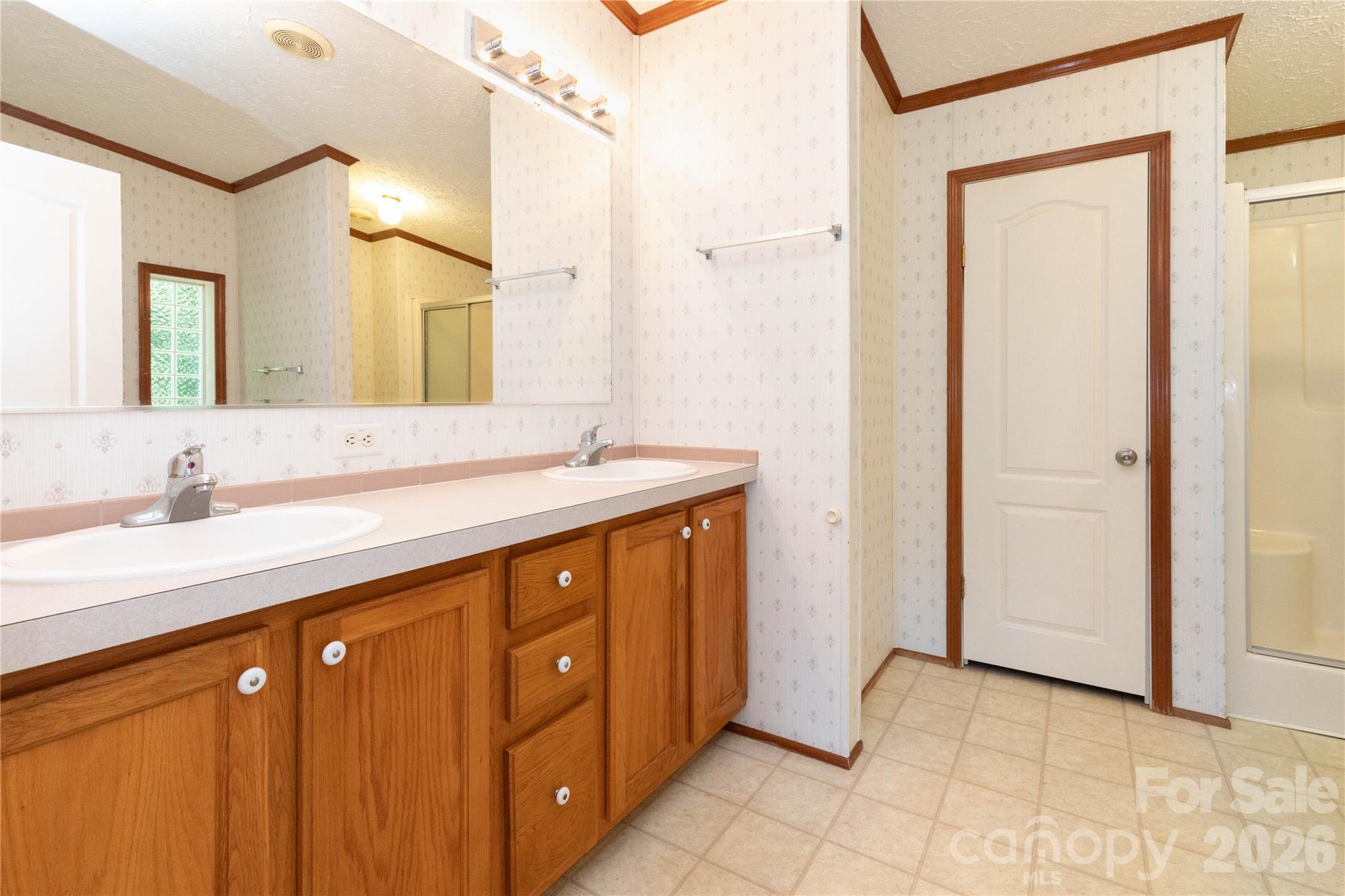 25 Sienna Drive — Asheville