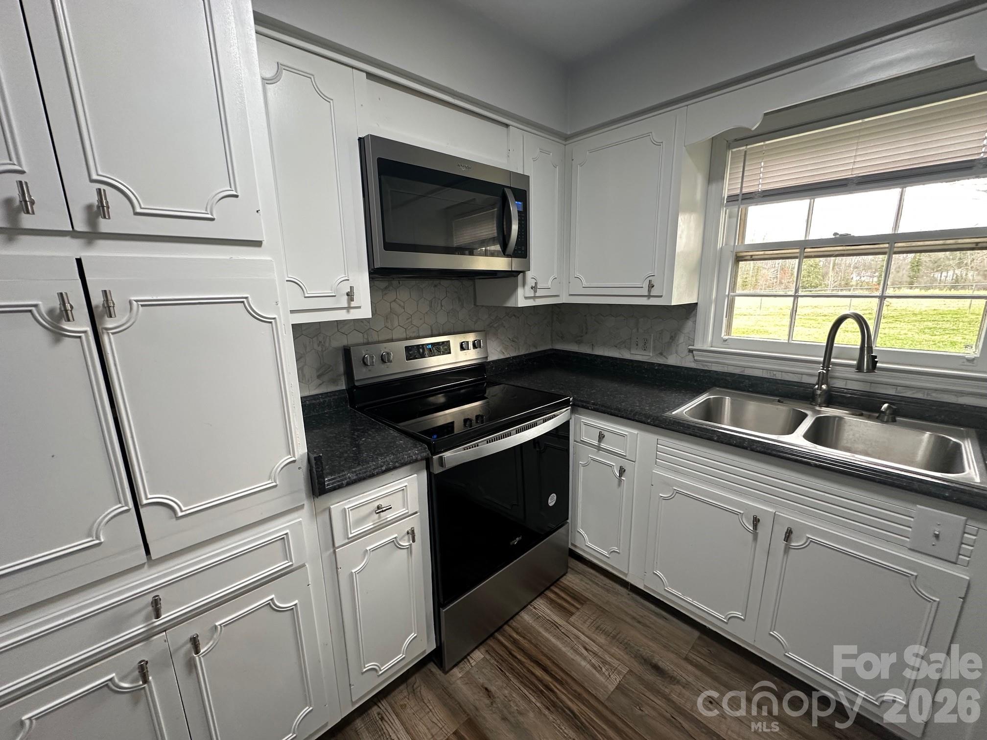 505 Highway 11 Highway E — Chesnee
