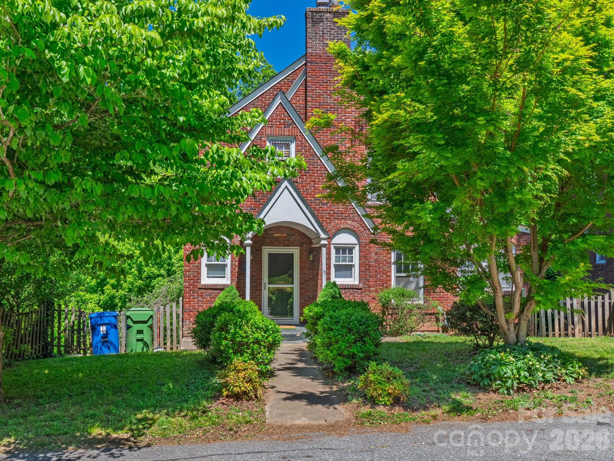 15 Sylvan Avenue — Asheville