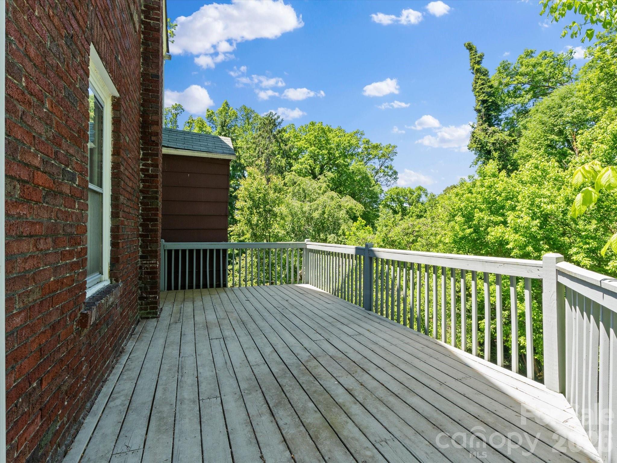 15 Sylvan Avenue — Asheville