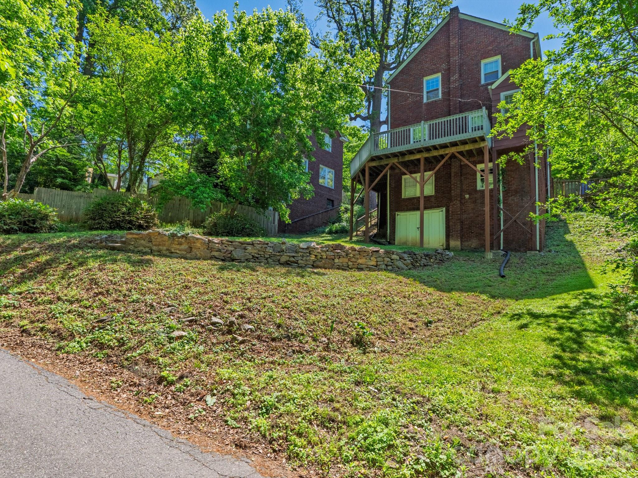 15 Sylvan Avenue — Asheville