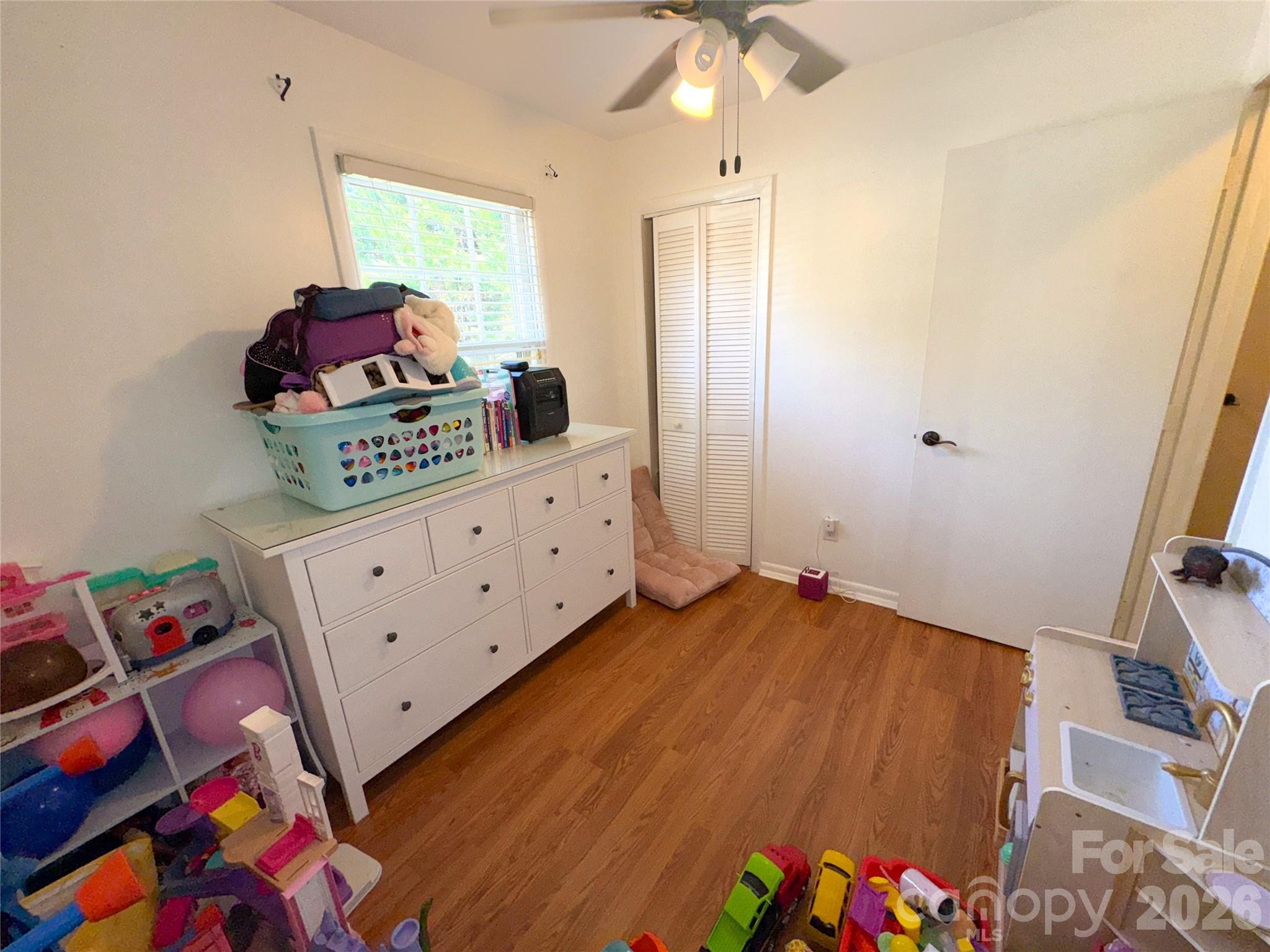 307 Meadowbrook Drive — Newton
