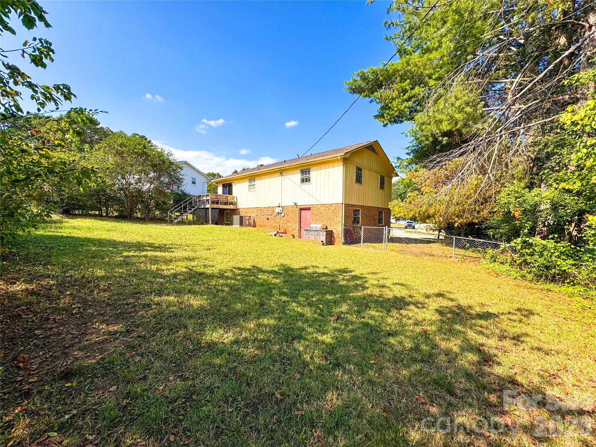 307 Meadowbrook Drive — Newton