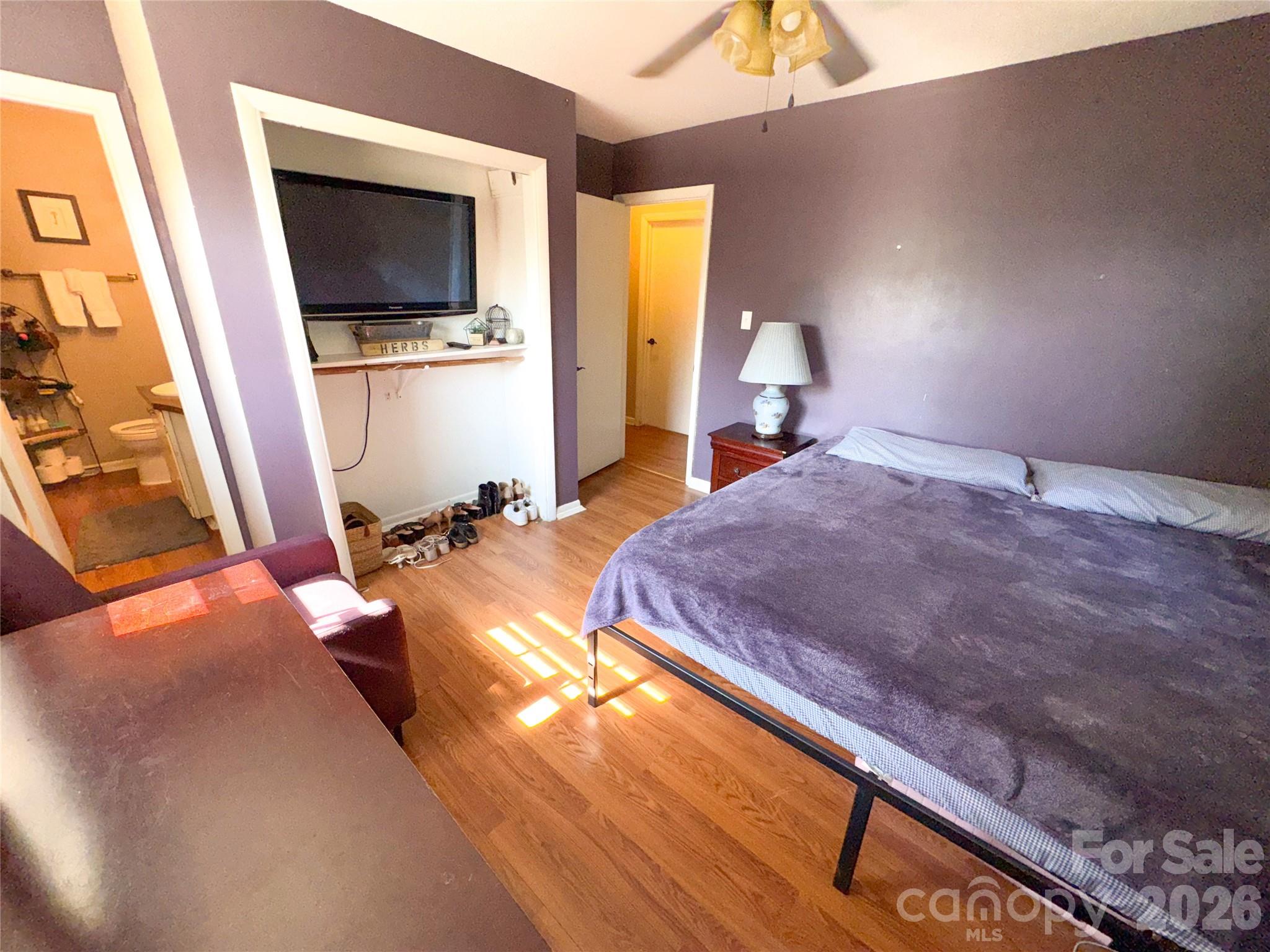 307 Meadowbrook Drive — Newton
