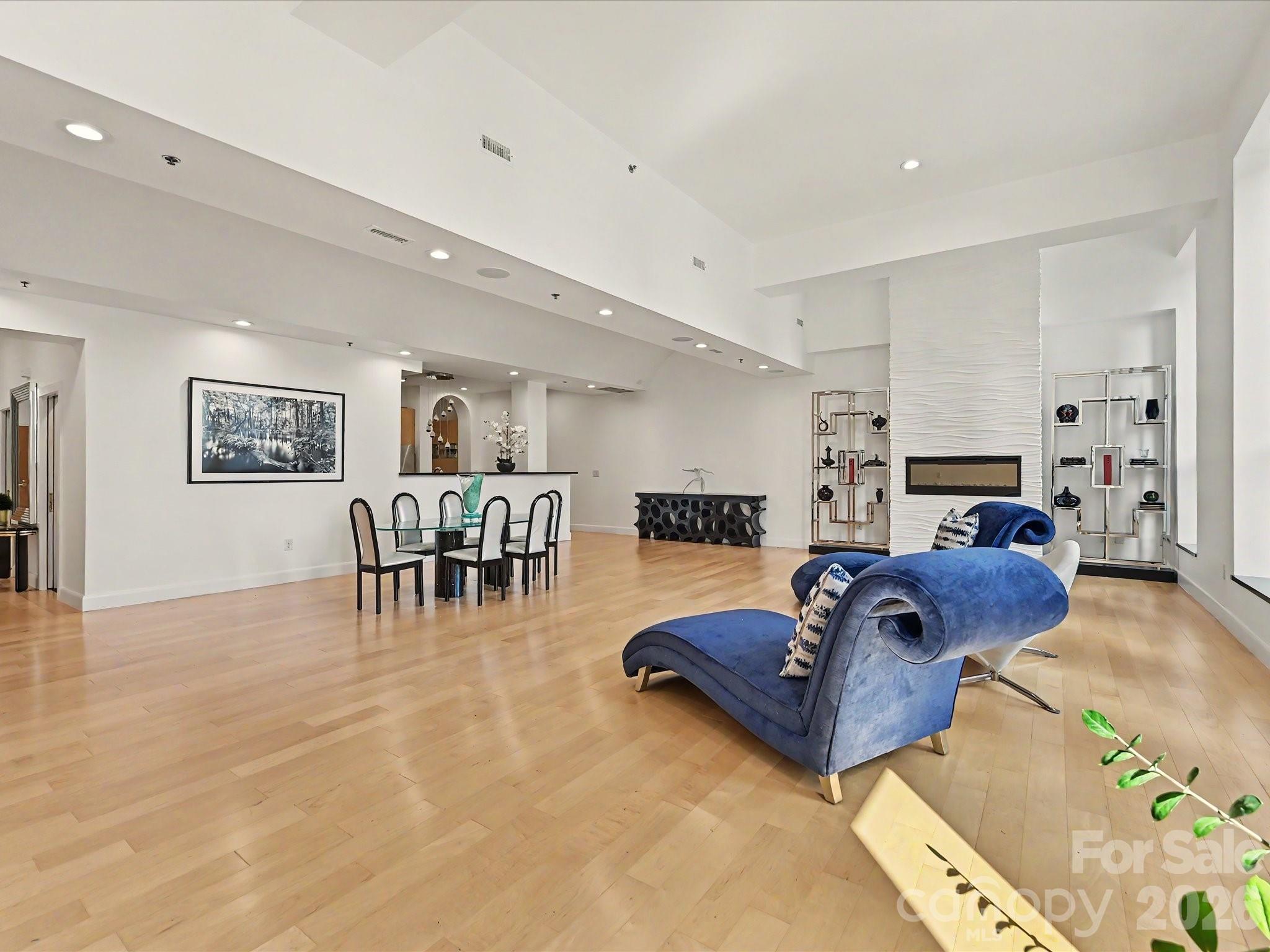 127 N Tryon Street #509.510 — Charlotte