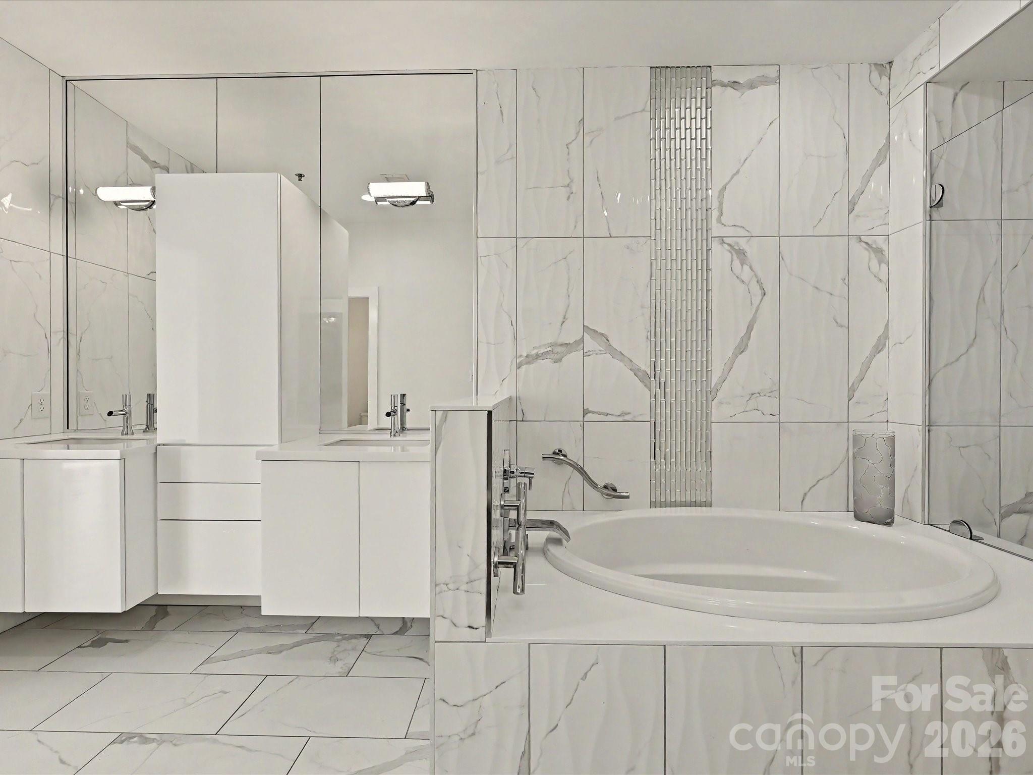 127 N Tryon Street #509.510 — Charlotte