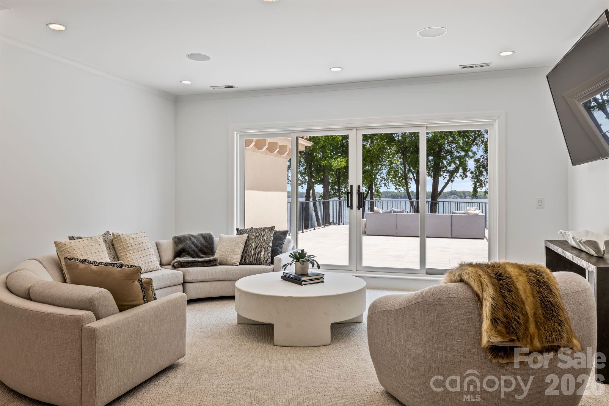 215 Milford Circle — Mooresville