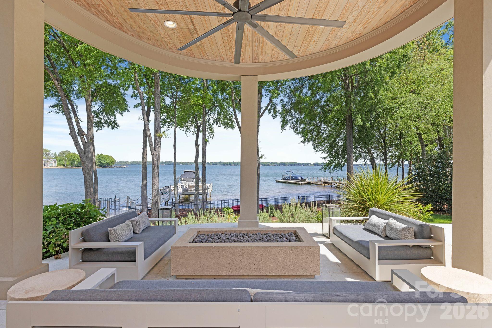 215 Milford Circle — Mooresville