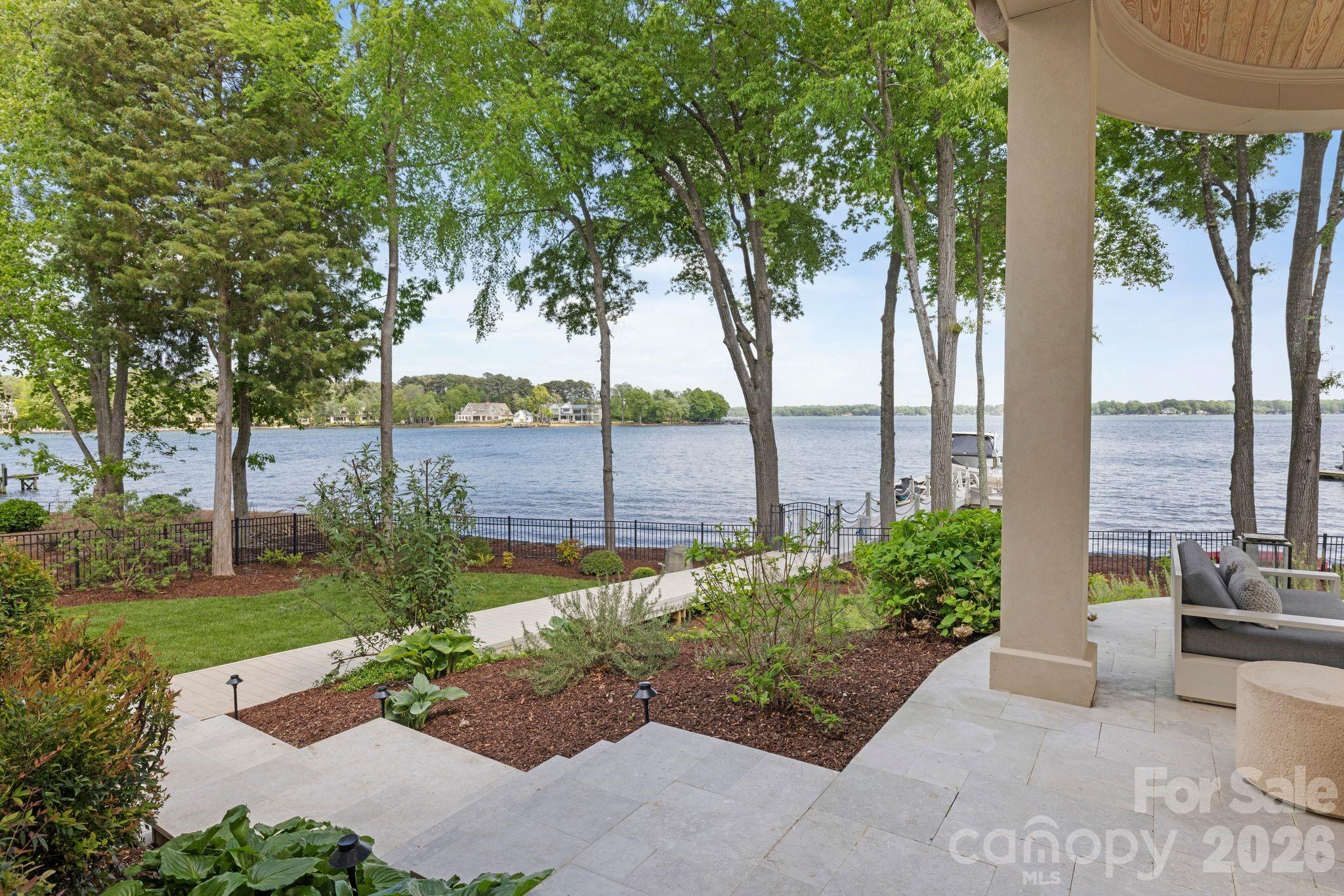 215 Milford Circle — Mooresville