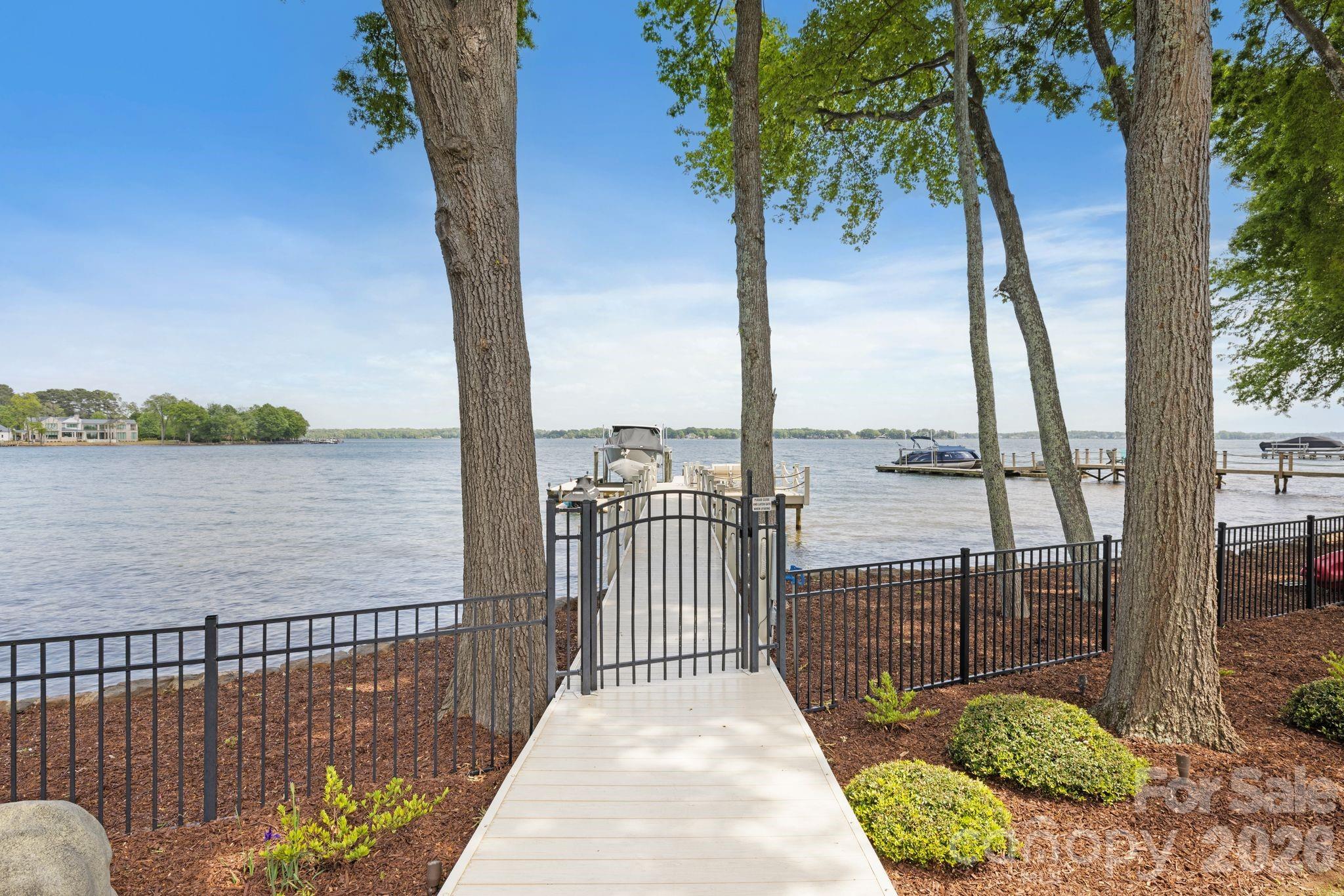 215 Milford Circle — Mooresville