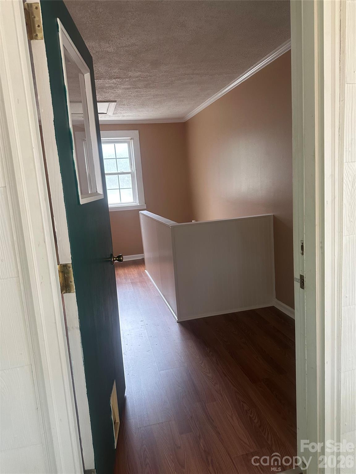 1407 N College Avenue — Newton