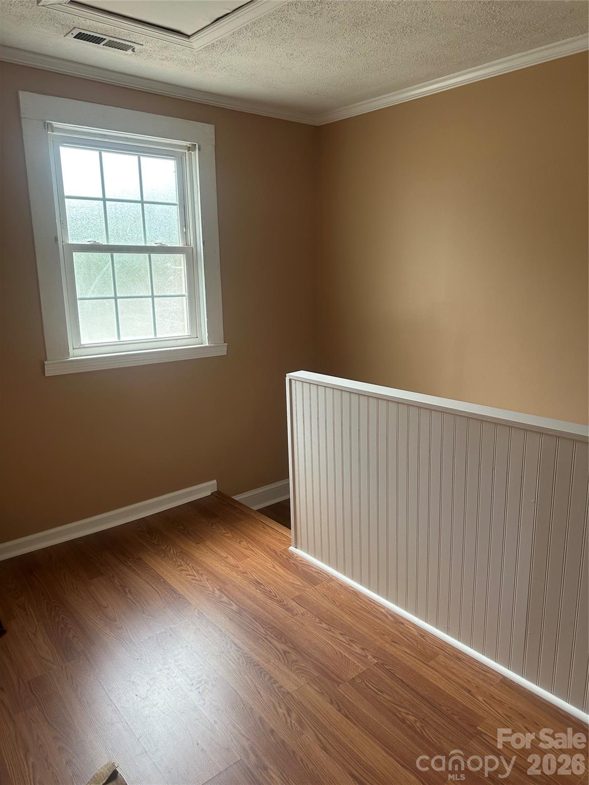 1407 N College Avenue — Newton