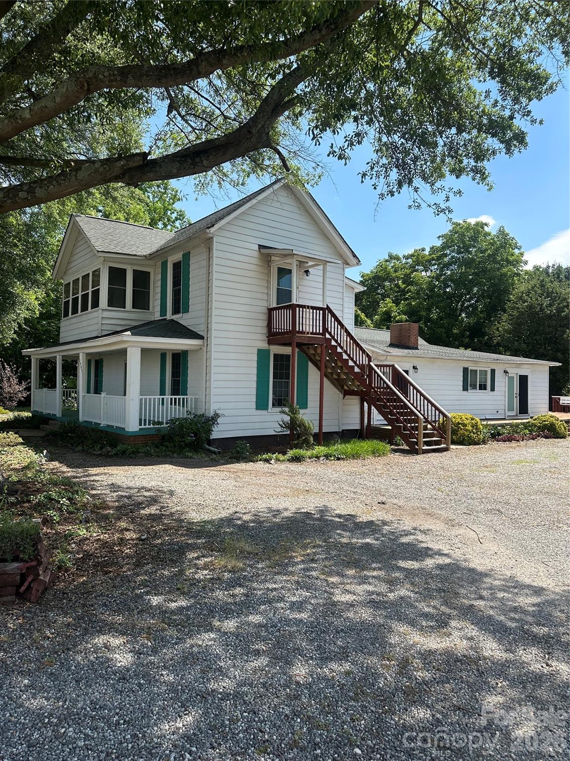 1407 N College Avenue — Newton