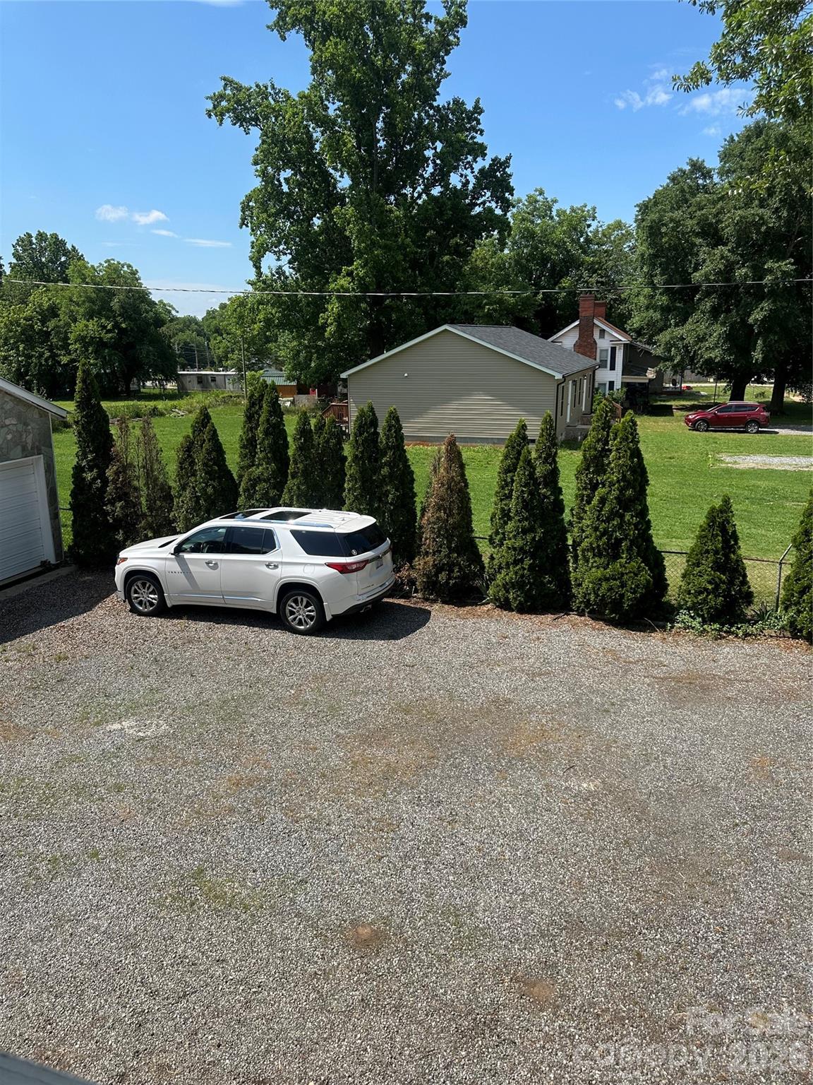 1407 N College Avenue — Newton