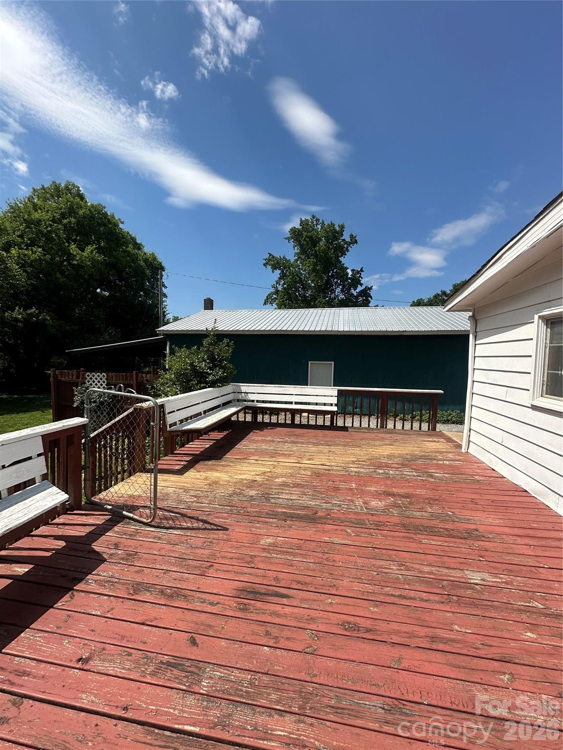1407 N College Avenue — Newton