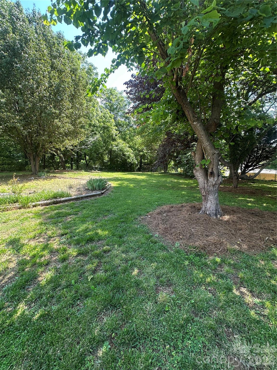 1407 N College Avenue — Newton