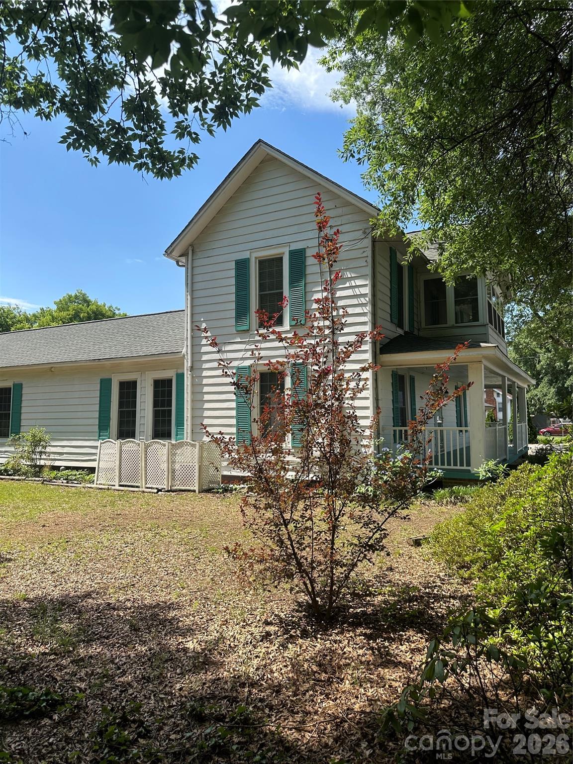 1407 N College Avenue — Newton
