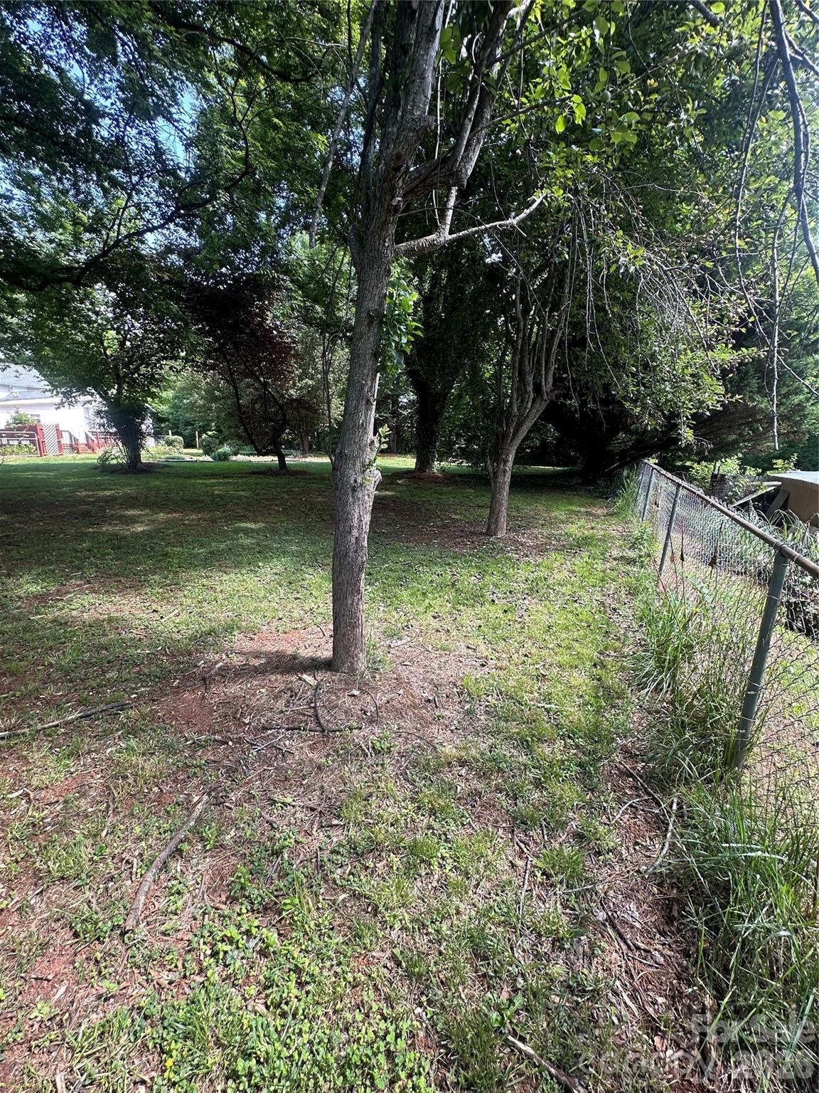 1407 N College Avenue — Newton