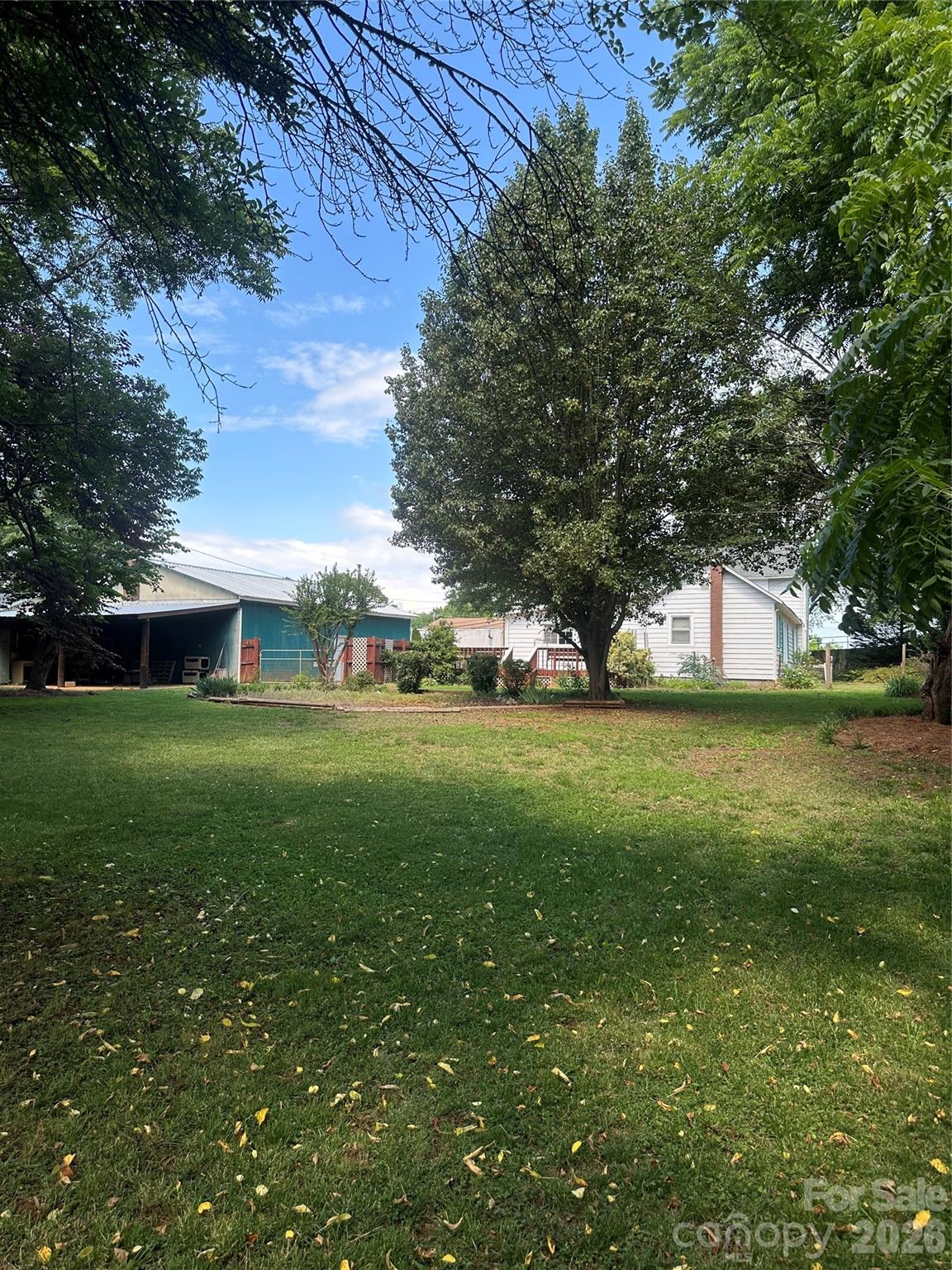 1407 N College Avenue — Newton